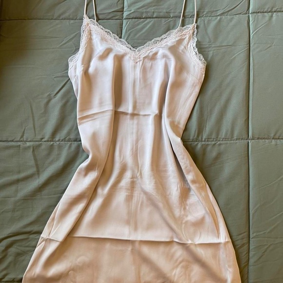 H&M - Picture 1 of 3